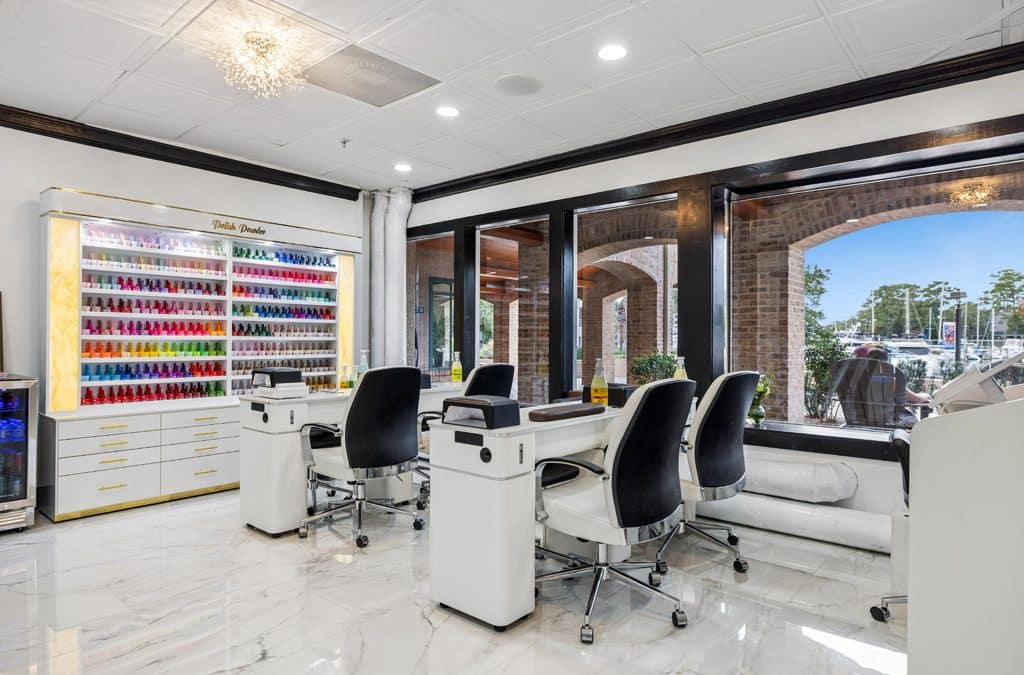 Luxurious Nails